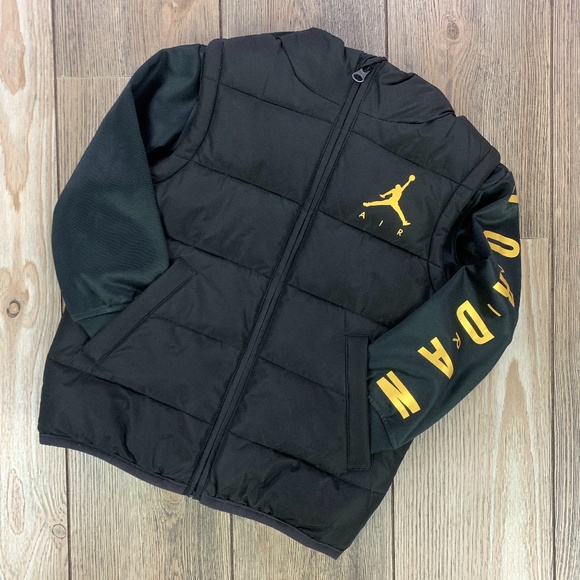 SOLD! Jordan Boys Jumpman Hooded Puffer Jacket Size XS/4 Ages 3-4 Years - Picture 10 of 10